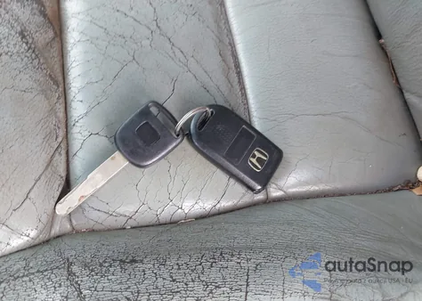 2005 Honda Odyssey Touring из США, поврежденный, VIN 5FNRL38815B027811